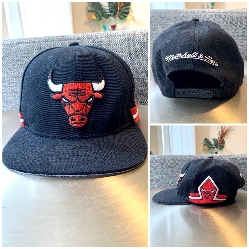 𝅺Mitchell & Ness Chicago Bulls snapback baseball hat hardwood classics nba cap